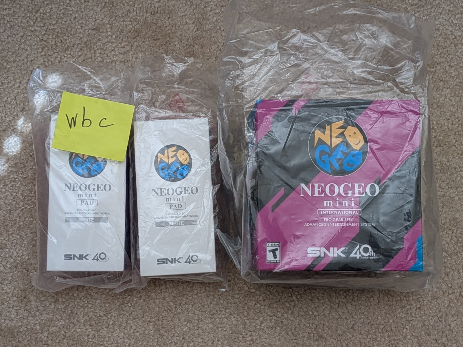 NEO GEO Mini International SNK 40th Anniversary bundle w 2 Controllers NEW