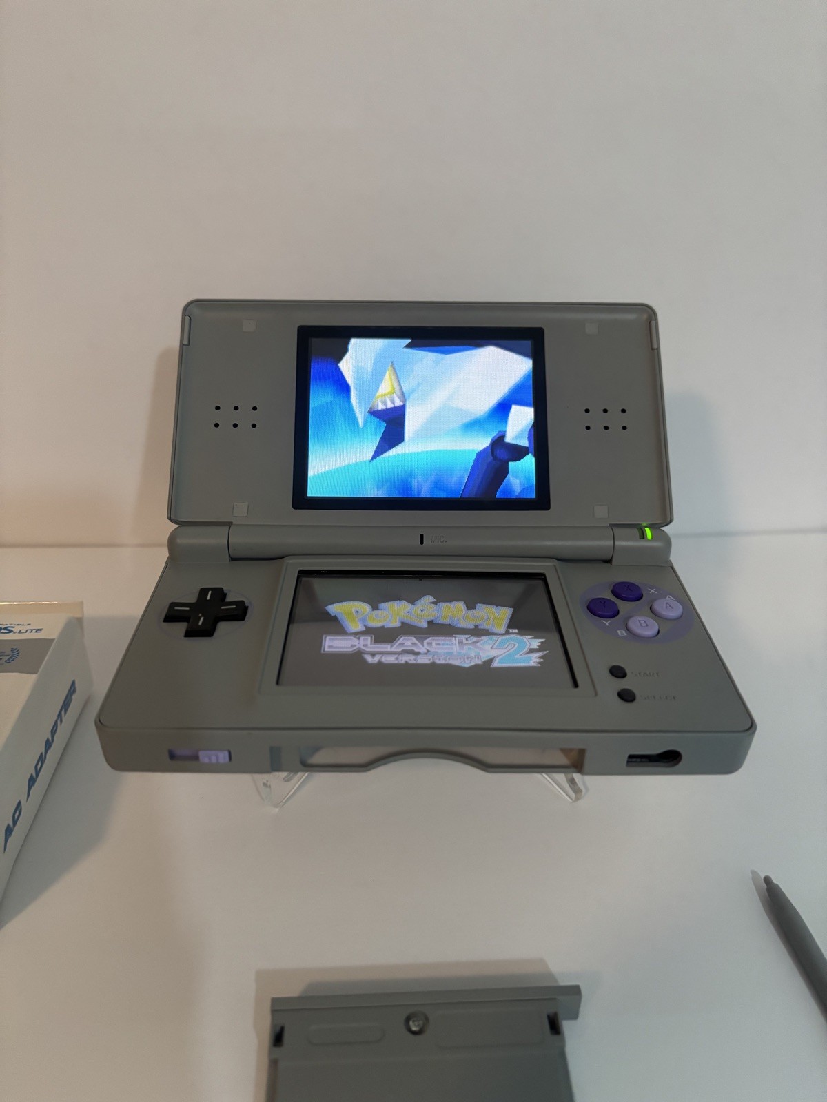 Nintendo ds lite SNES Bundle With Charger, firered and screwdriver/buttons