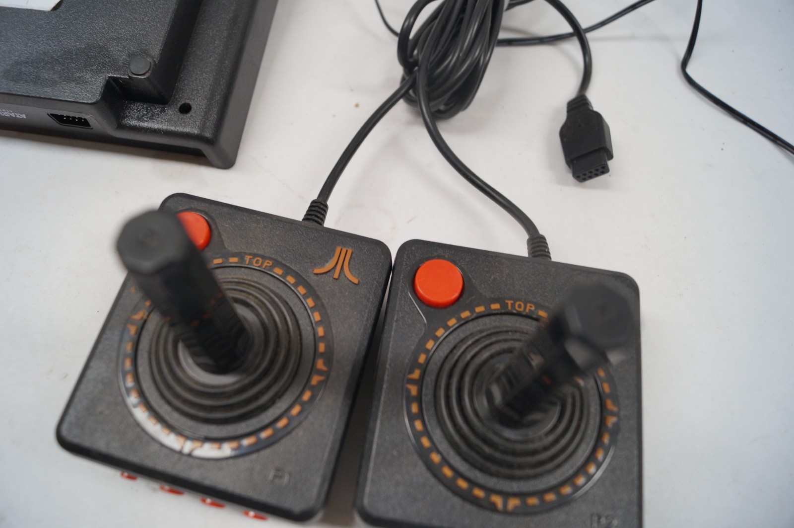 ATARI AR3050S FlashBack 9 Classic Game Console with Controllers WORKING E343