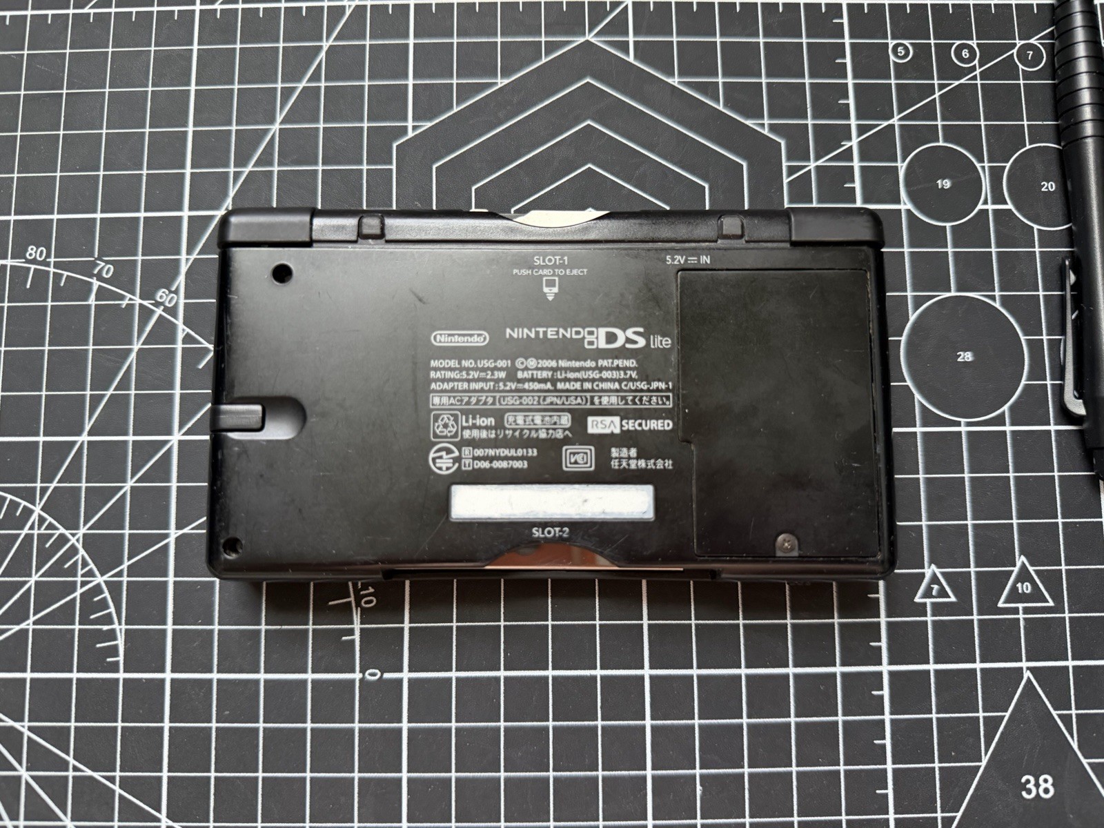 Nintendo DS Lite Used OEM Red W/ R4 & 2GB SD – 100% Tested Region Free