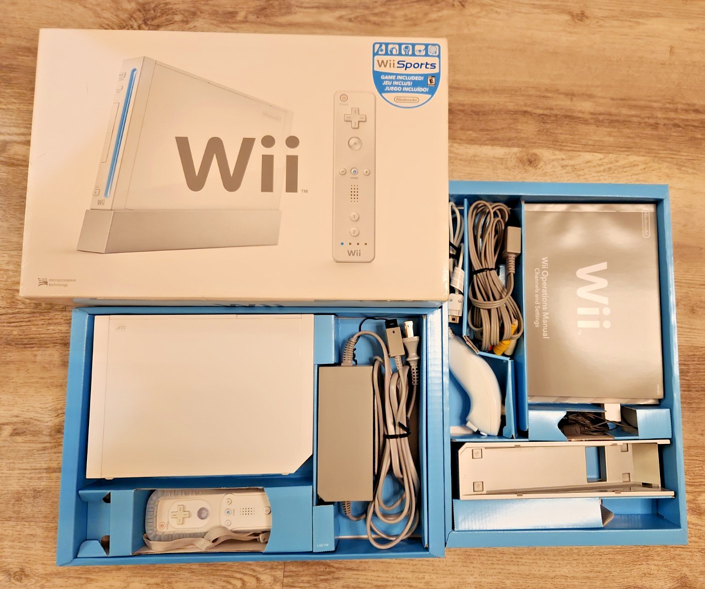 Nintendo Wii Console RVL‑001 White in Box w/ Manuals, Cables – No Game included