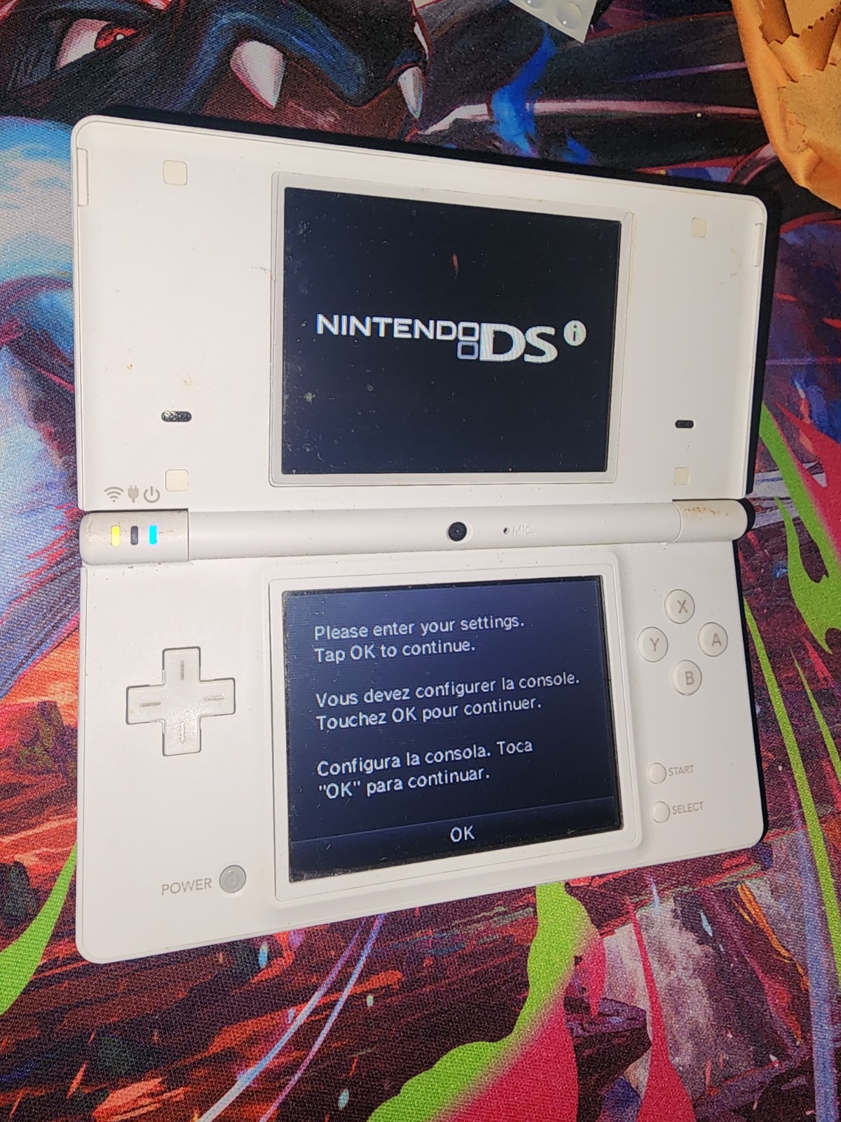 Nintendo DSi Handheld Game Console Bundle. TESTED/WORKING