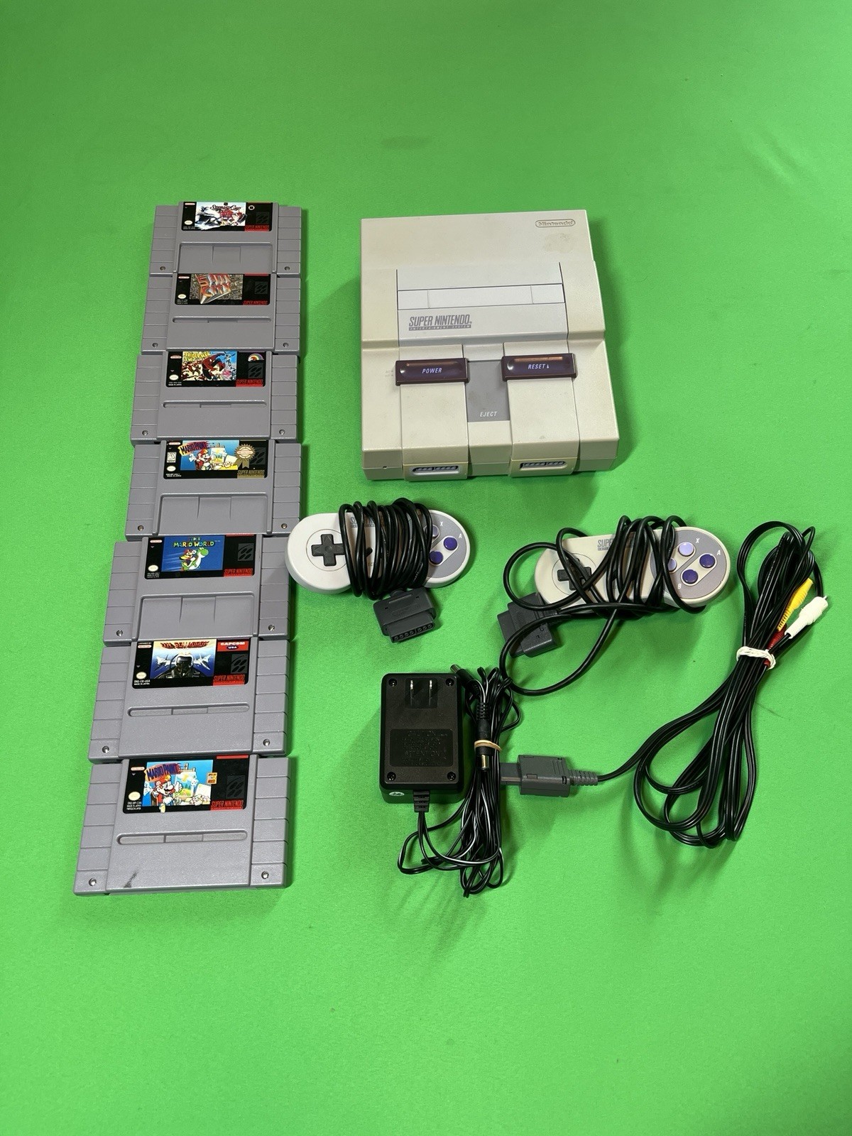 Super Nintendo Console W/ 7 Games 2 Controllers SNES Bundle TESTED & Working￼