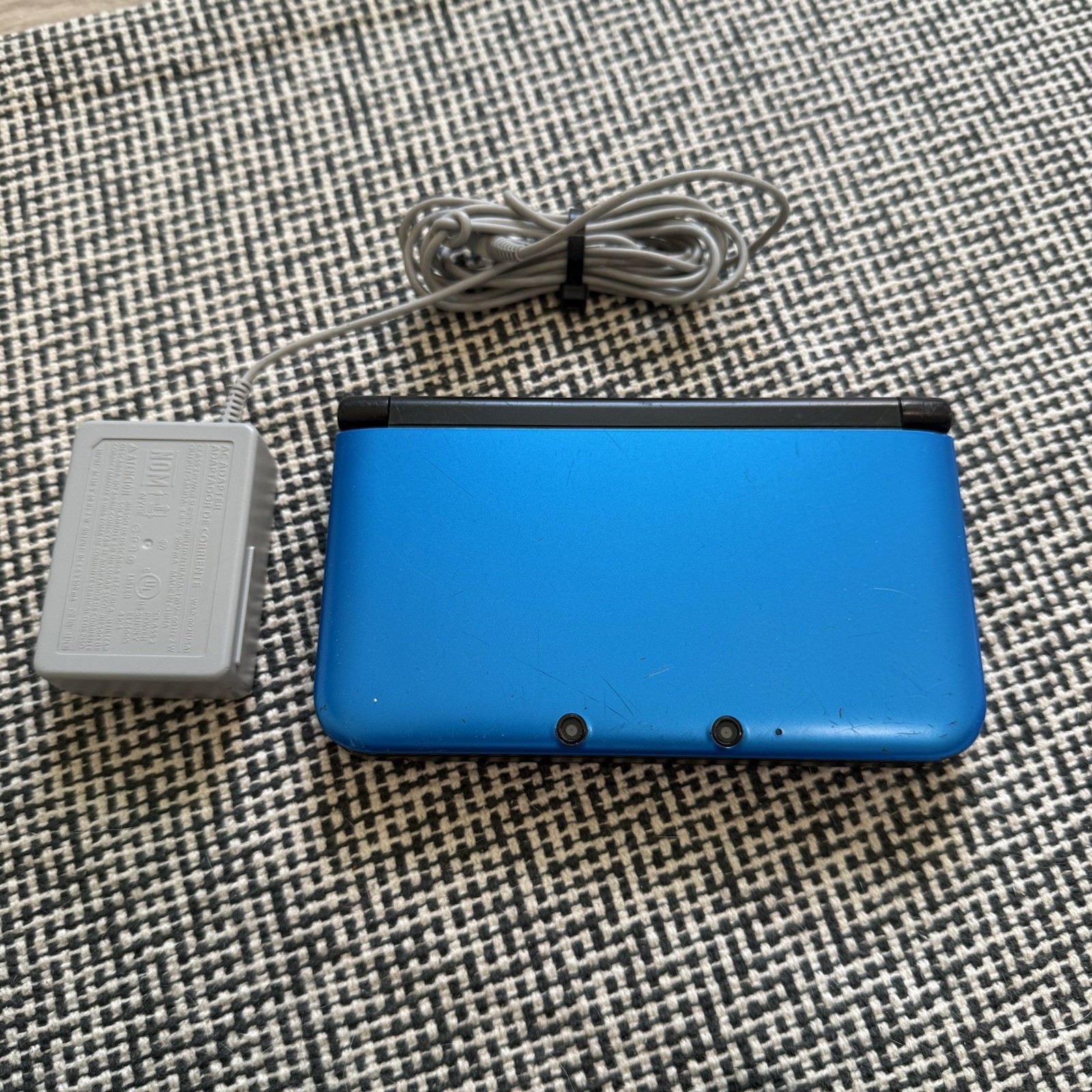 Nintendo 3DS XL Handheld System – Blue/Black – READ