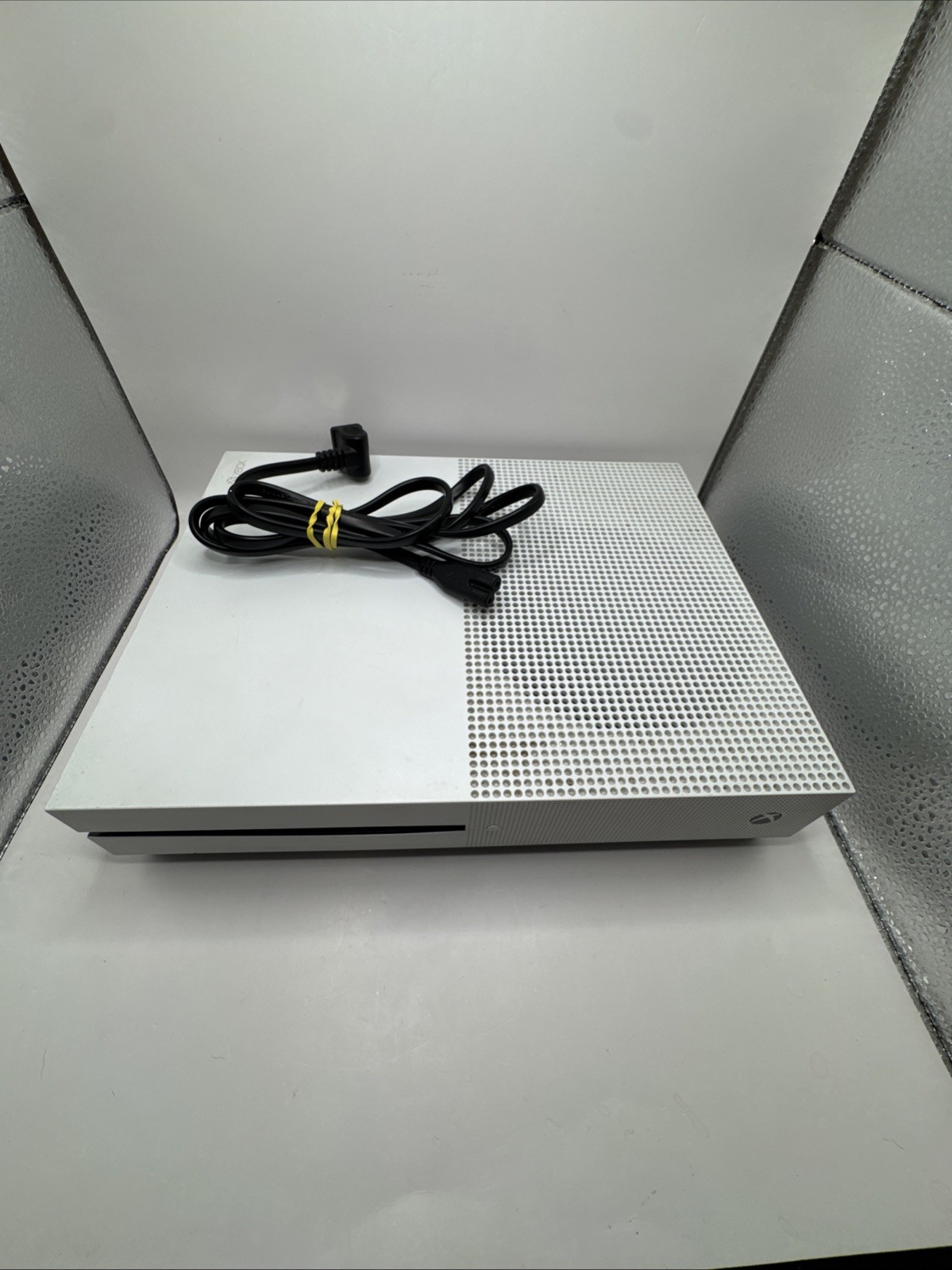 Broken Microsoft Xbox One S 500GB Console Gaming System Only 1681 Bad HDMI