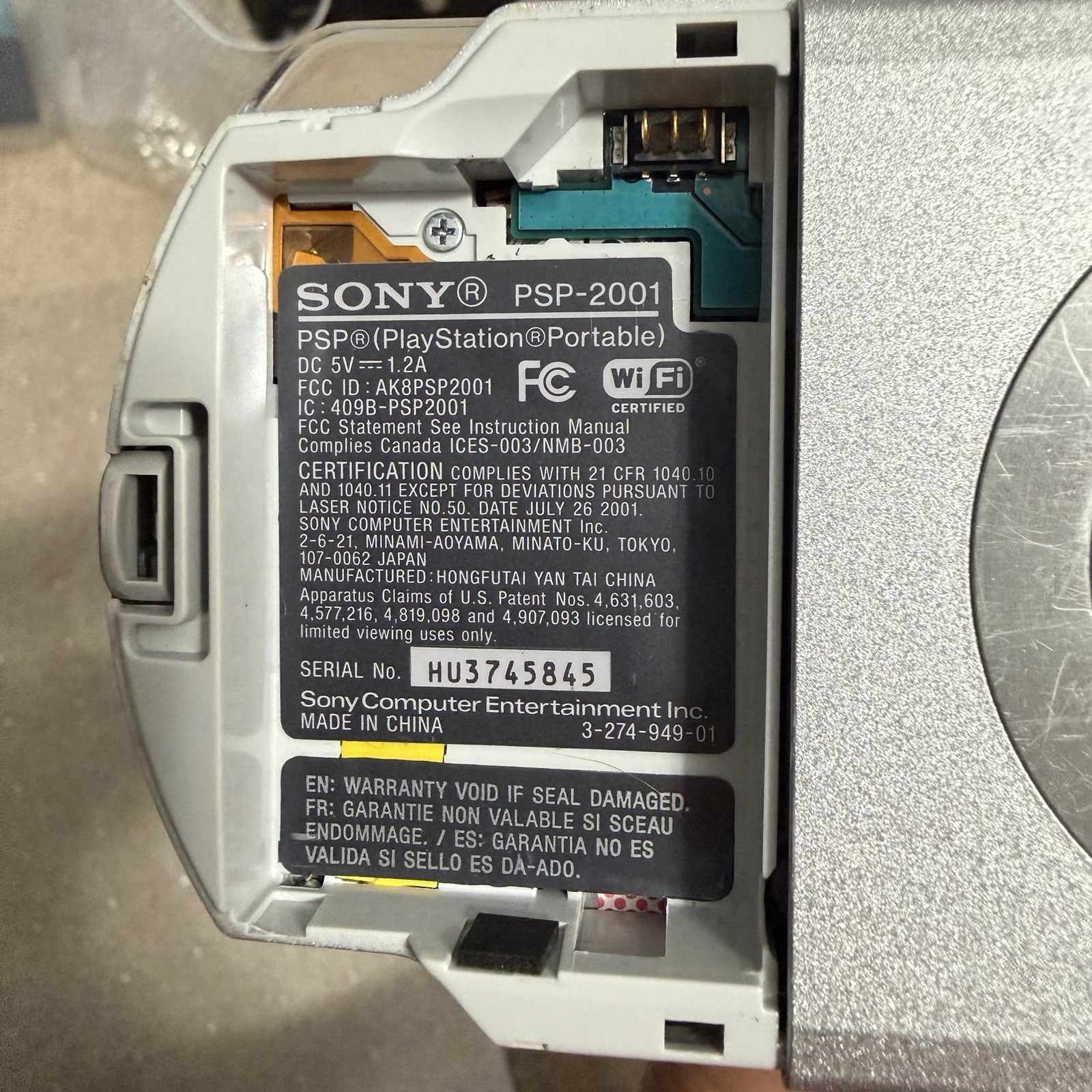 Sony PlayStation Portable Silver PSP-2001 w/ Memory Card and Game [TESTED/WORKS]