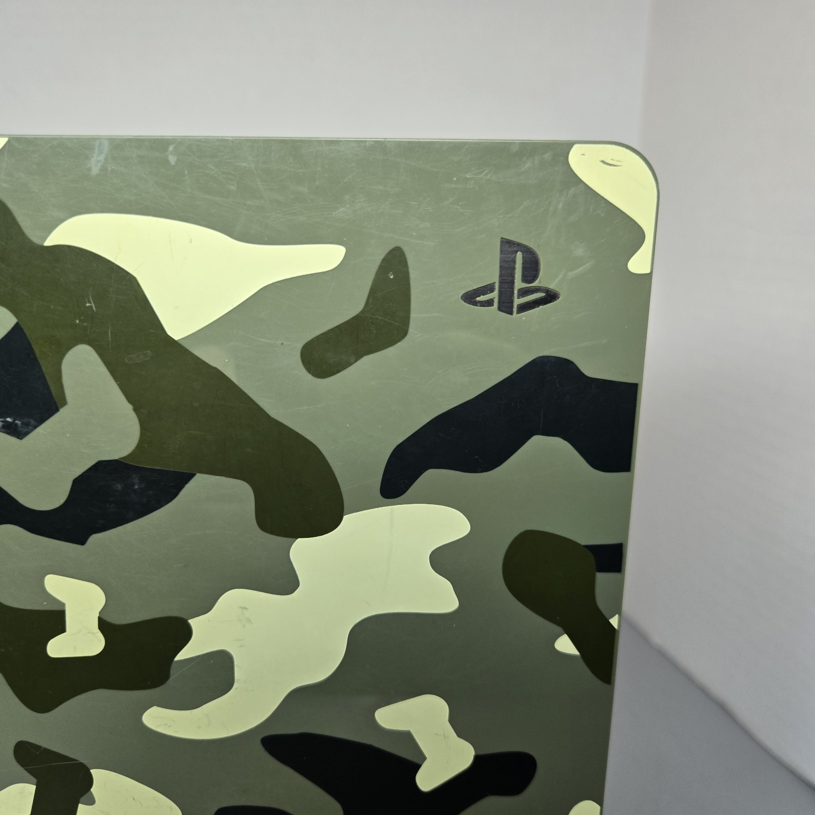 PS4 Slim Call of Duty: WWII Limited Edition 1TB Green Camouflage – Console Only