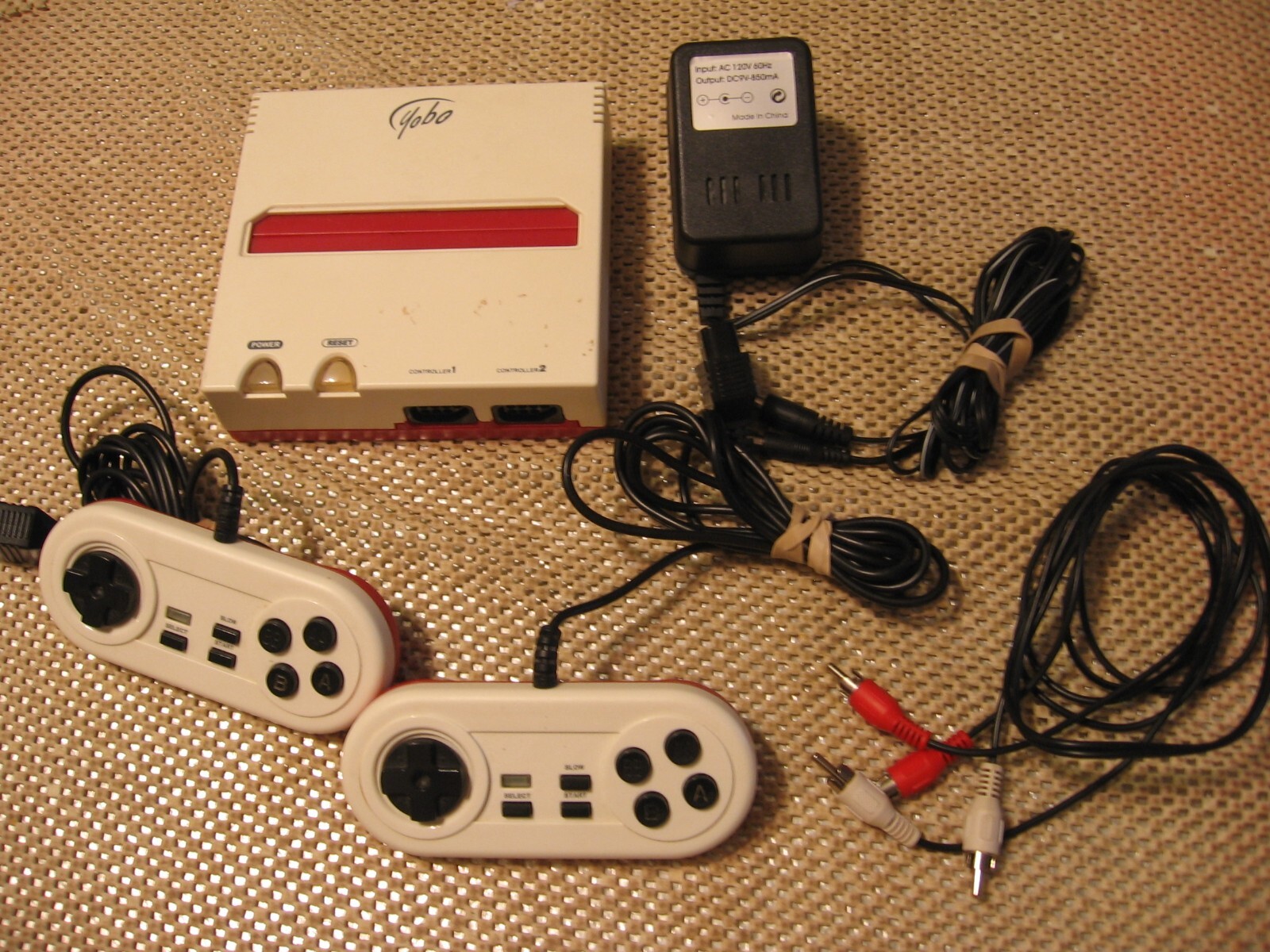 Yobo Gameware FC Launch Edition 8T-8008 White & Red Console