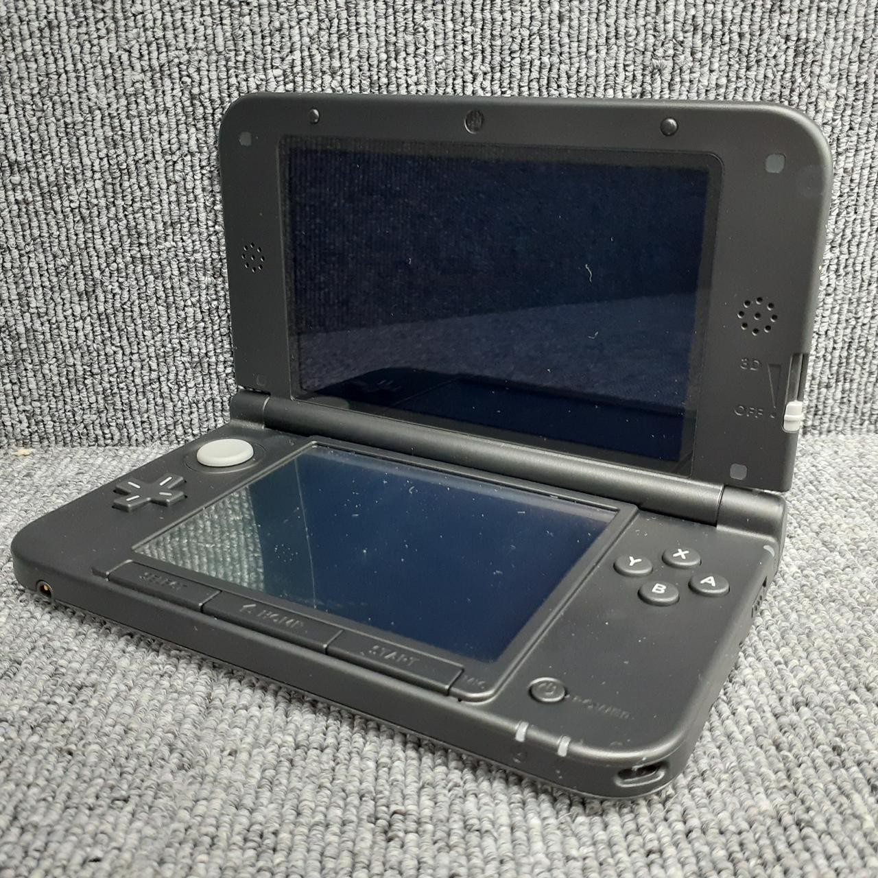 NINTENDO SPR-001 3DSLL