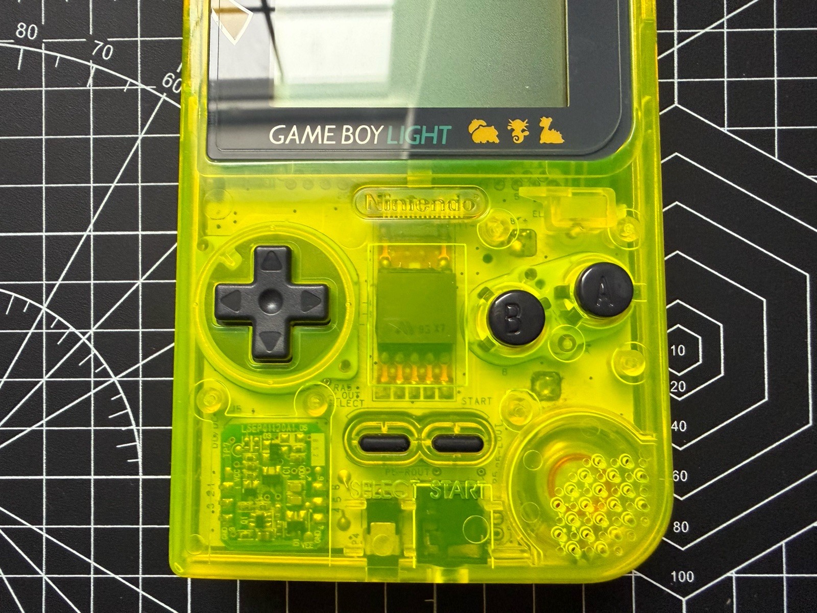 Nintendo GameBoy Light GBL – Clear Yellow W/ New Shell & Glass Lens **Toys R Us