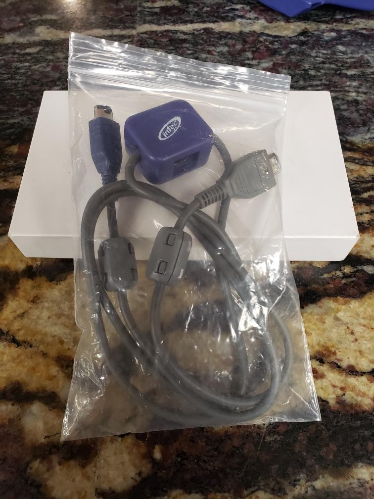 NINTENDO GAME BOY ADVANCE PURPLE HANDHELD CONSOLE AGB-001 BATTERY POWERED & GAME