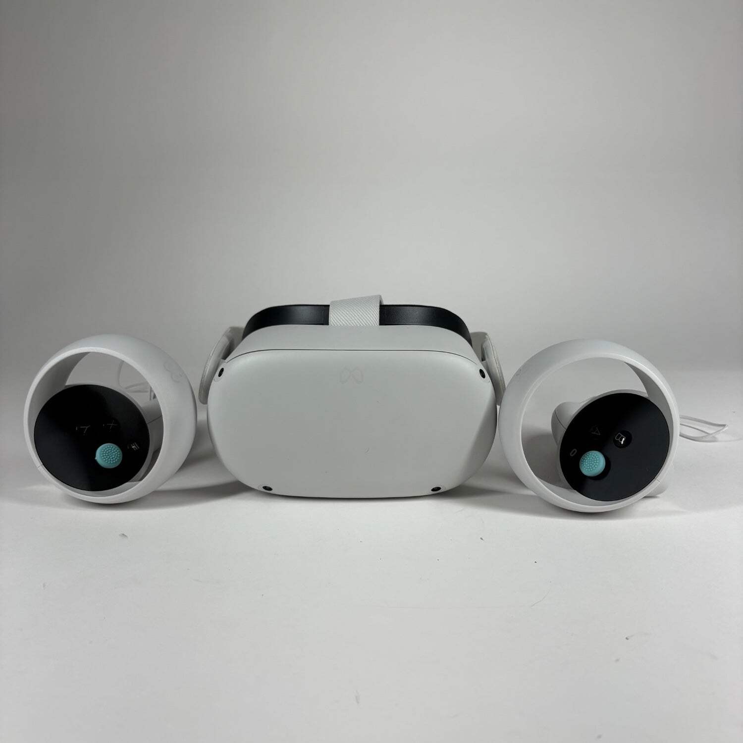 Meta Quest 2 128GB Standalone All-in-One VR Headset KW49CM