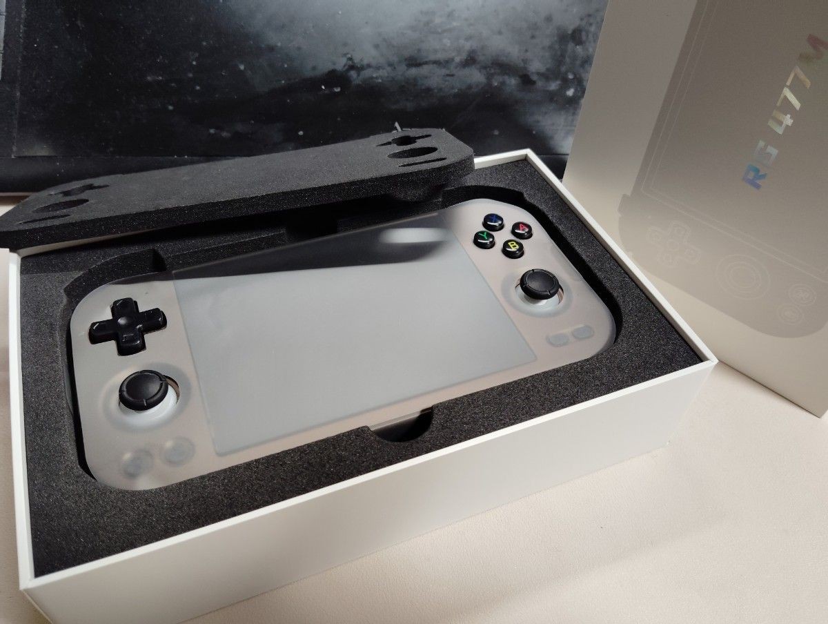 ANBERNIC RG477M 12GB 256GB Bronze Aluminum Metal Handheld Console Android Used