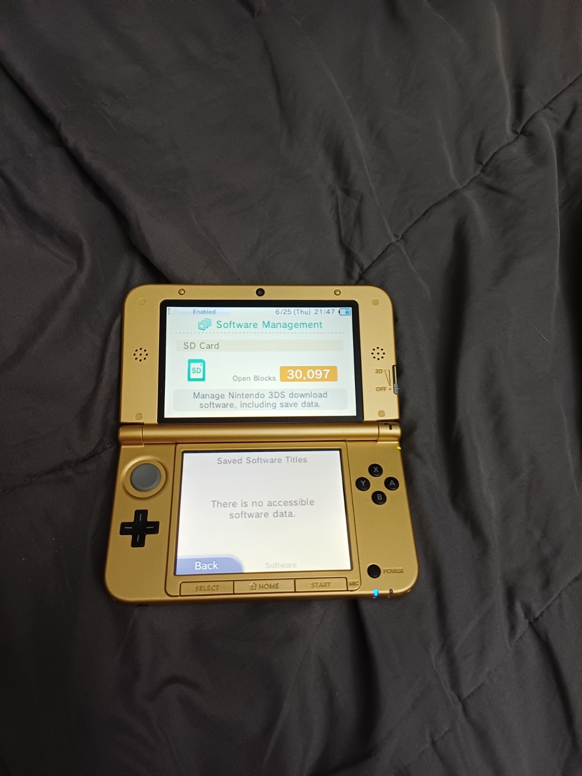 Nintendo 3DS XL “The Legend of Zelda: A Link Between Worlds” Edition Console
