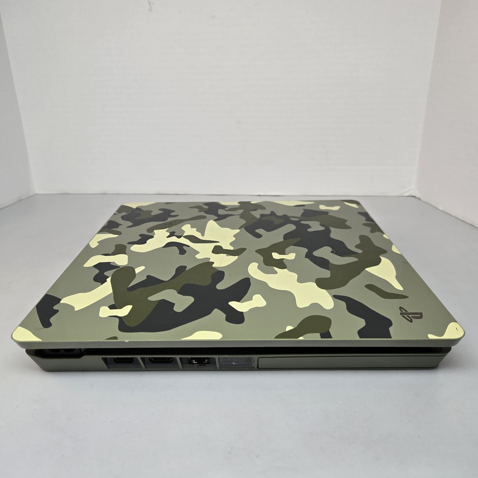 PS4 Slim Call of Duty: WWII Limited Edition 1TB Green Camouflage – Console Only