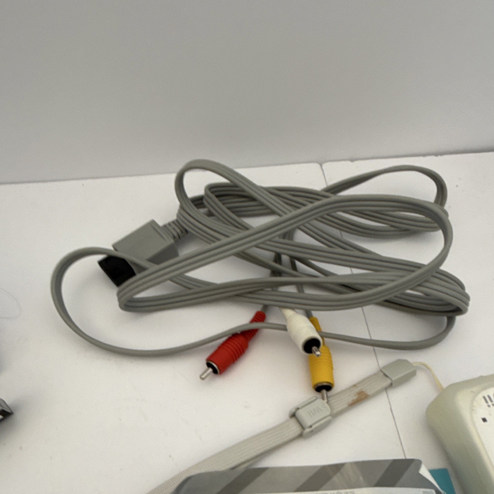 Nintendo Wii RVL-001 White Console Bundle w/ Wii Sports, Wii Fit, 2 Remotes