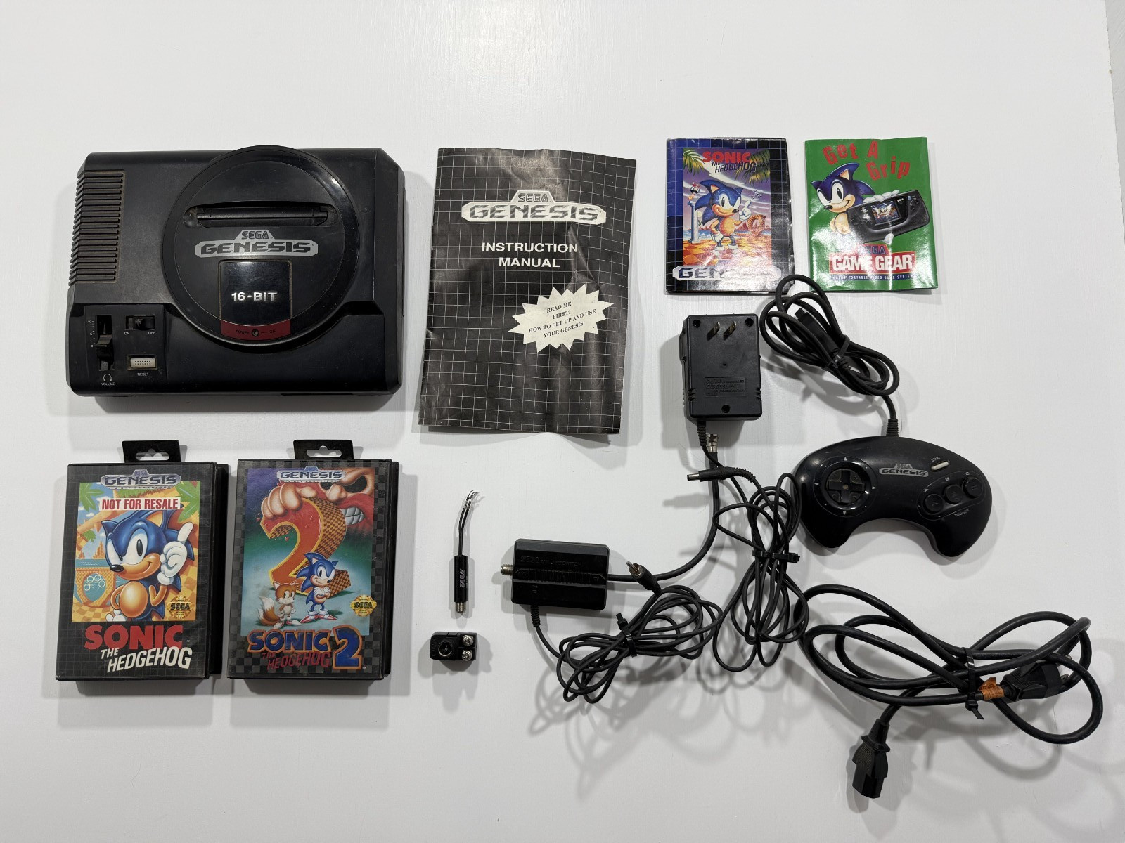 Original Sega Genesis Model 1 Console Sonic System Box Sonic 1&2 Tested Working