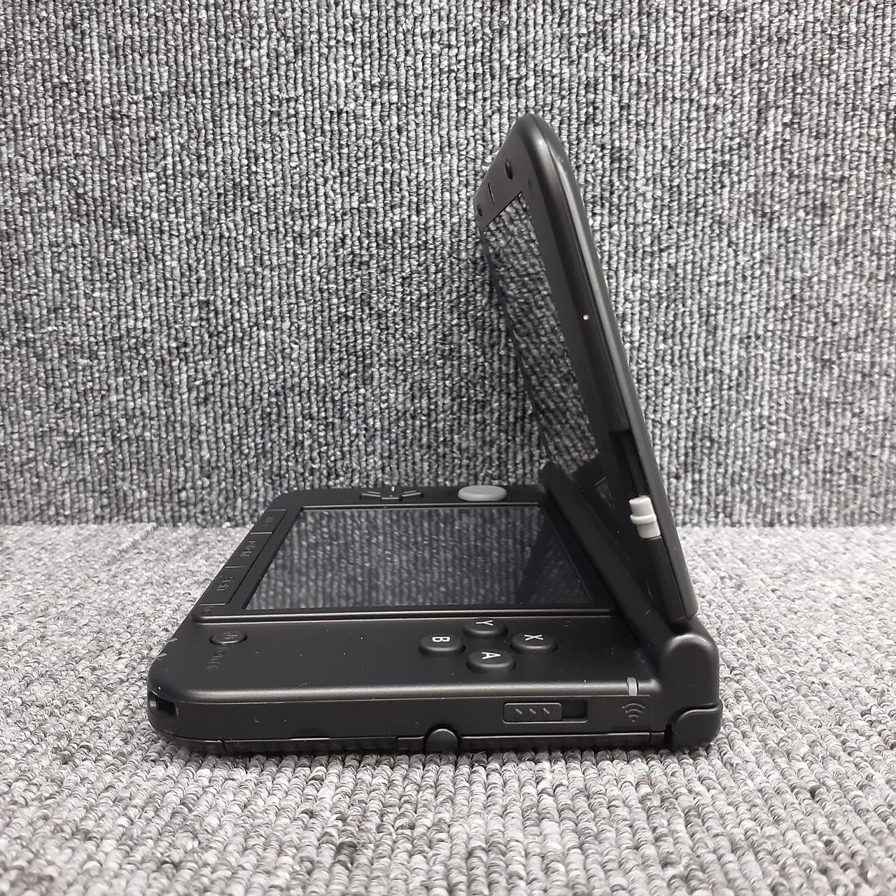 NINTENDO SPR-001 3DSLL