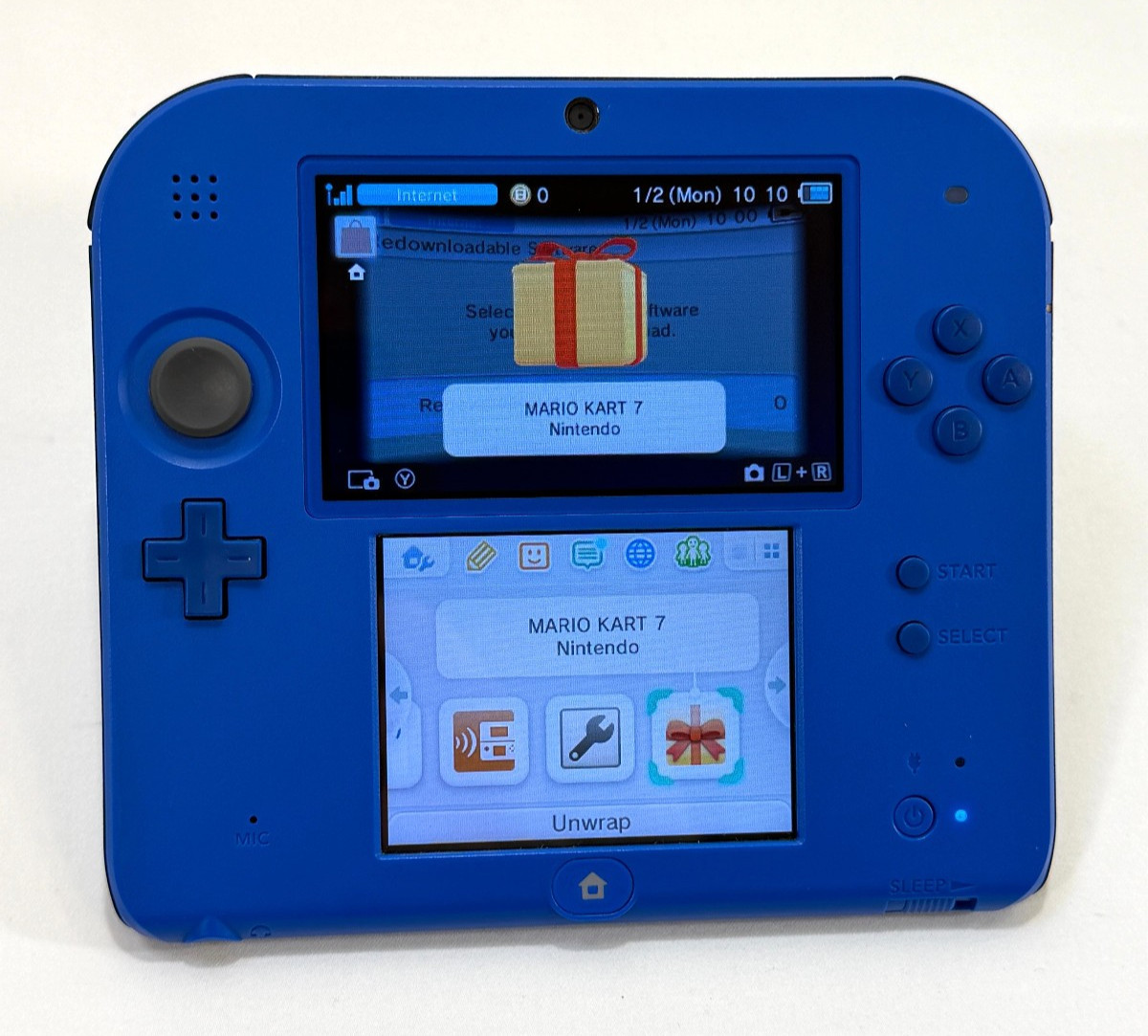 Nintendo 2DS Mario Kart 7 Pre-Installed Electric Blue 2 in Box w/Charger & Cards