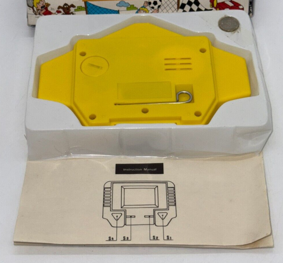 ROBOT – LCD Game & Watch Portable Console – 1990’s – DEADSTOCK – BOXED