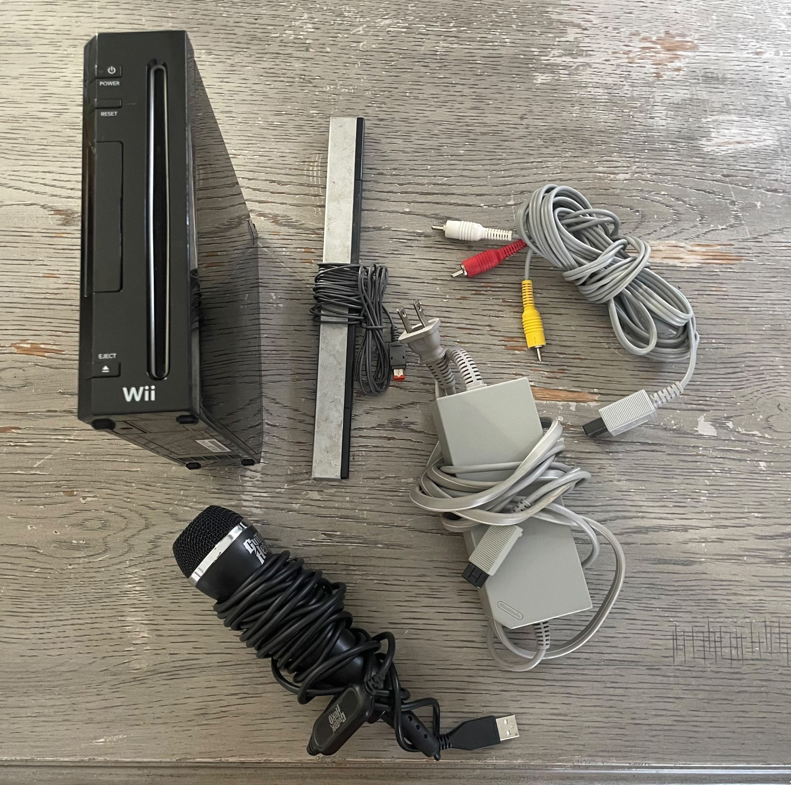 Nintendo Wii RVL-001(USA) Black NTSC-U/C Console Bundle w/ Sensor Bar & AV