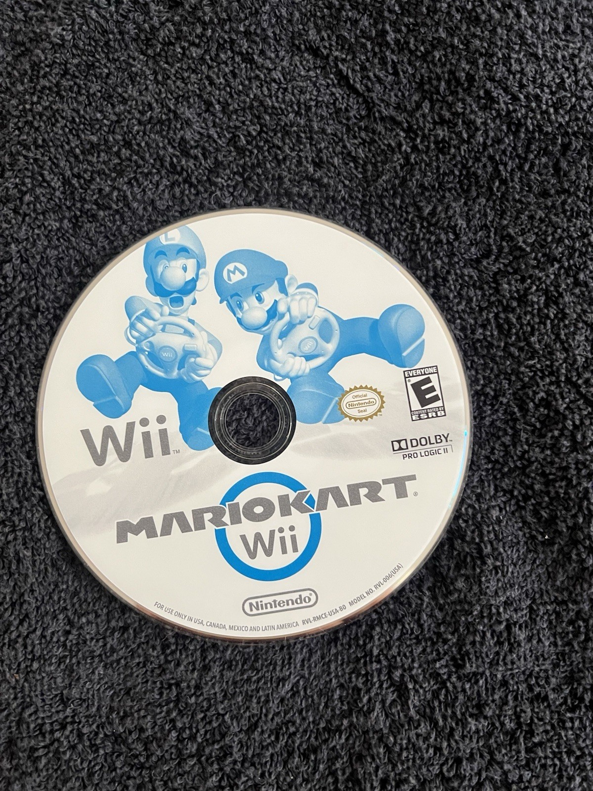 Wii Console Bundle 1 Wii Remote/nunchuck, Cords, Mario Kart Wii + Steering Wheel