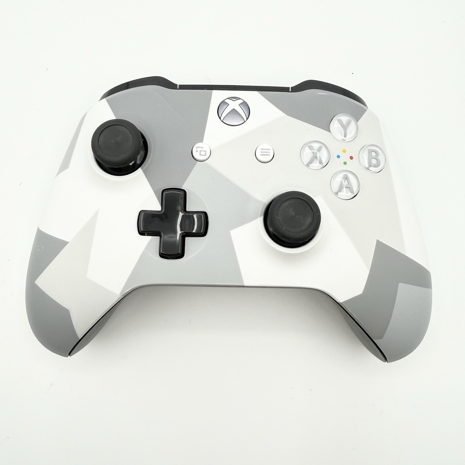 Microsoft Xbox One S White Console 1TB 1681 Cords Controller Tested Minecraft
