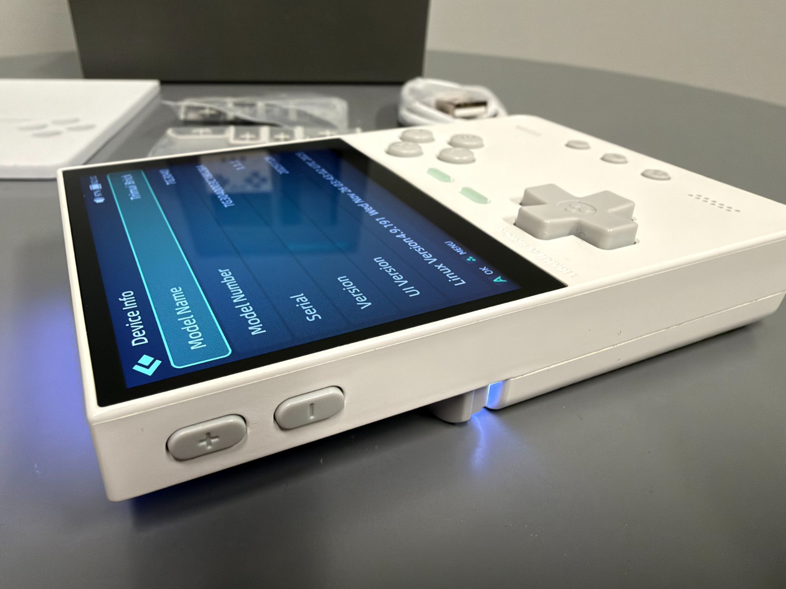 TrimUI Brick, White Console, 3.2” IPS Display, Linux, WiFi/Bluetooth/USB-C