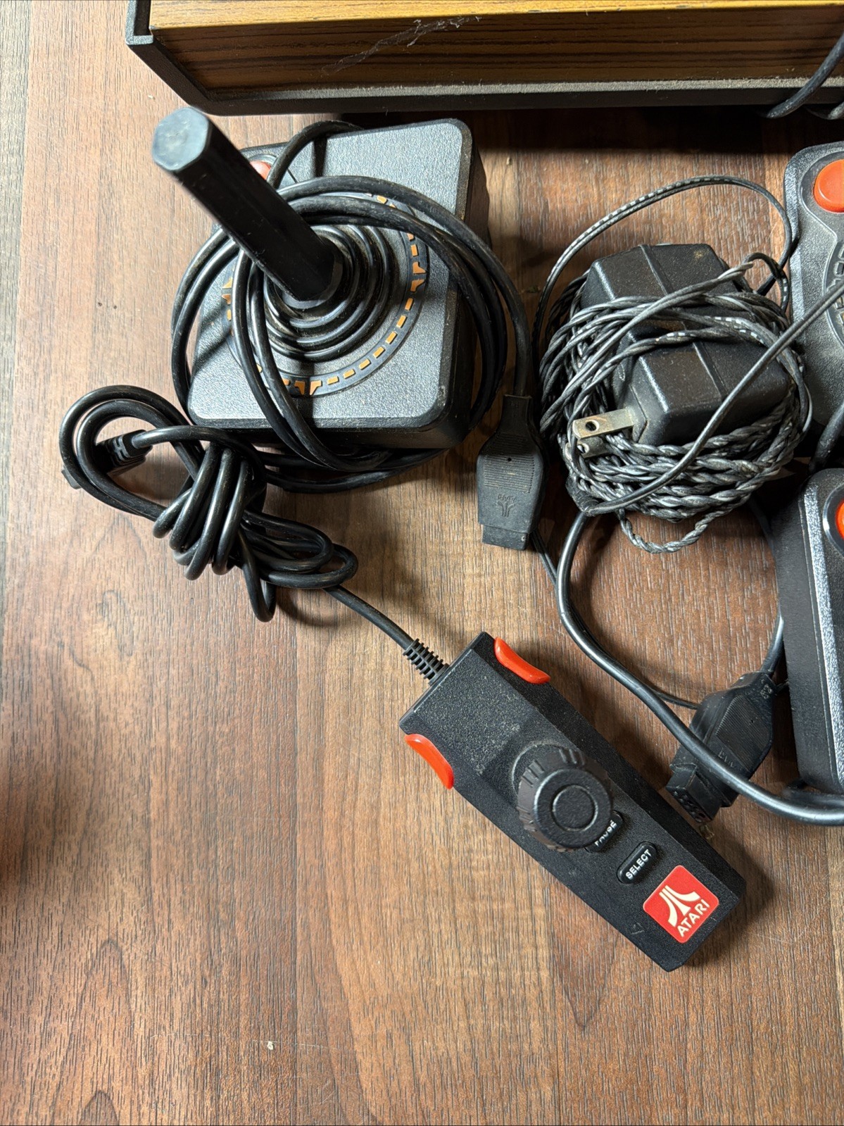 Atari 2600 Vintage Console 4 ControllersCX-2600 – Untested Games Lot Games