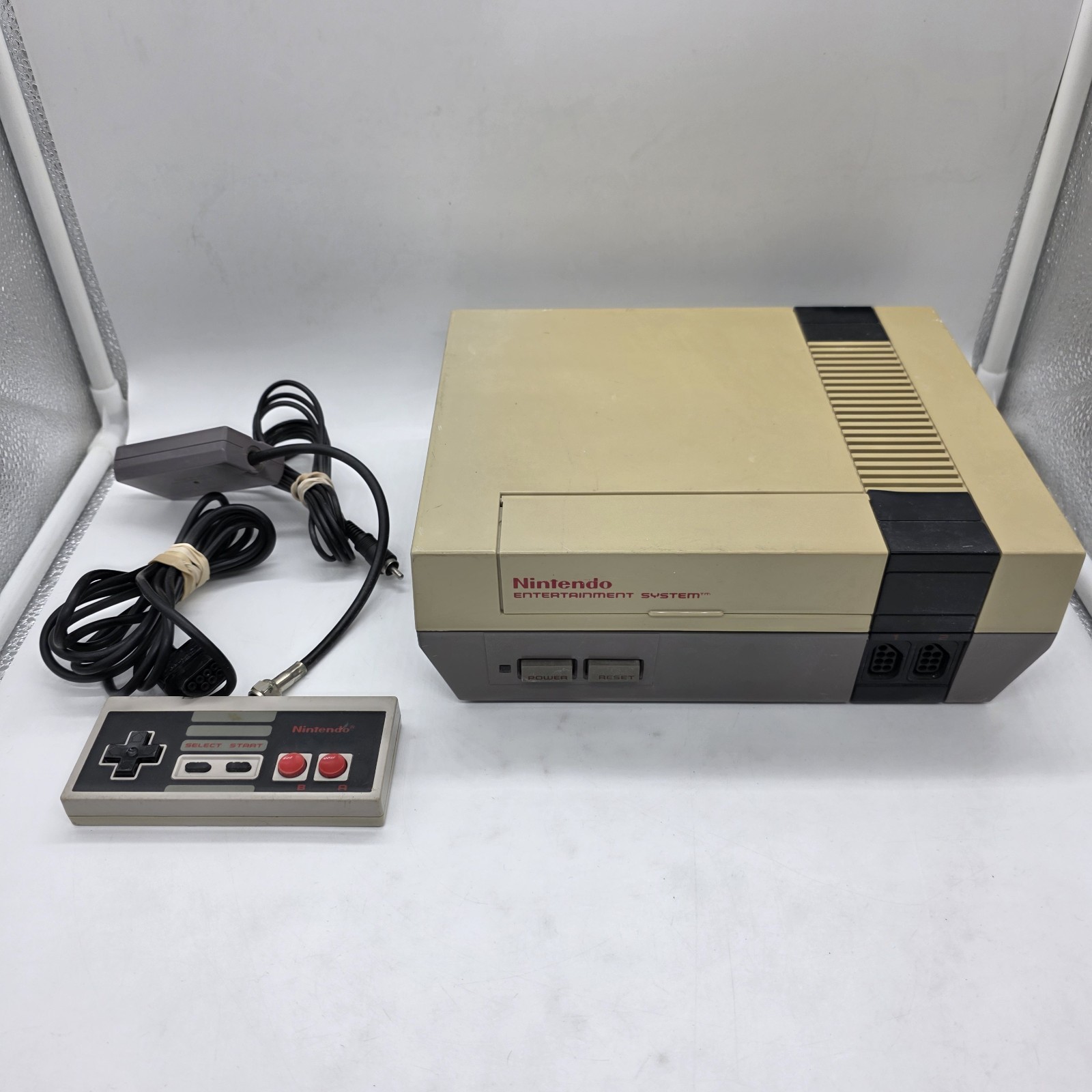 Original Nintendo Entertainment System NES-001 1985 Console W/ Controller & RF
