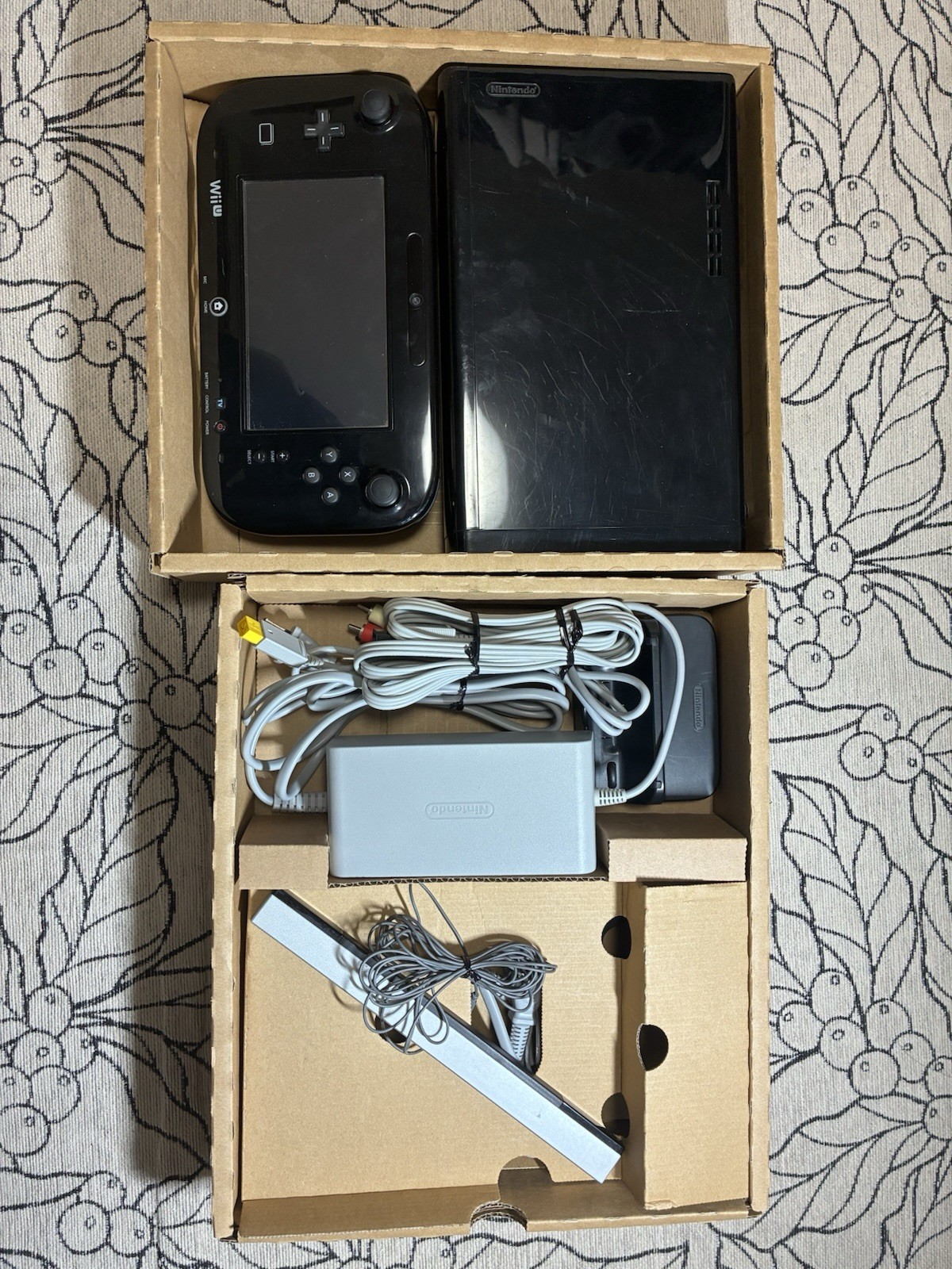 Nintendo Wii U Premium Set 32GB Black Console Complete Boxed Tested region japan