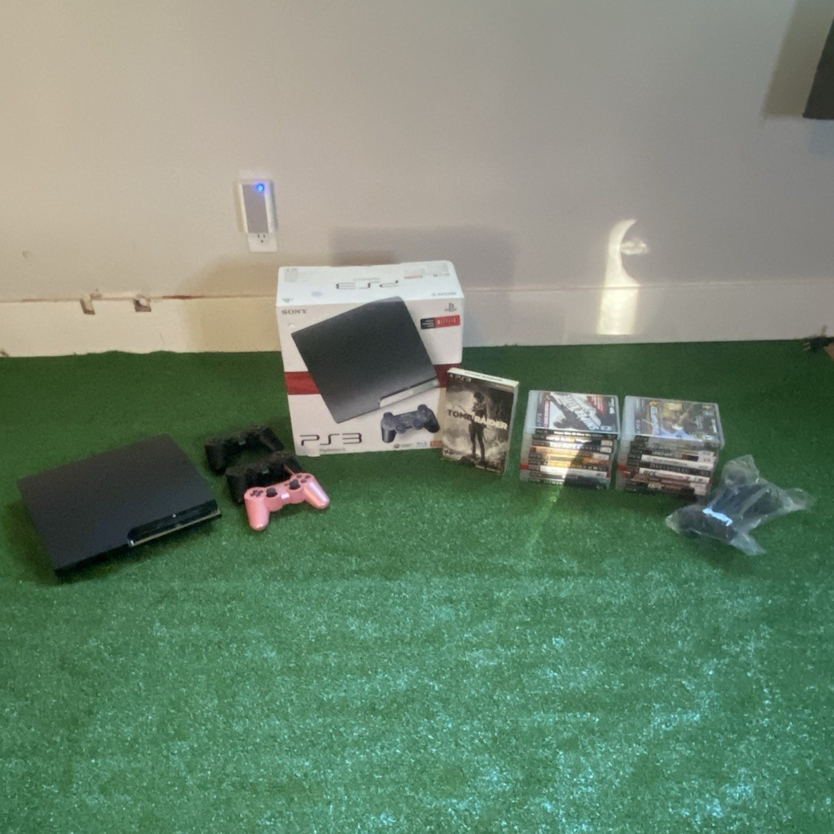 Sony PlayStation 3 Slim CECH-2501B 120GB Black Console Bundle w/ 3 Controllers