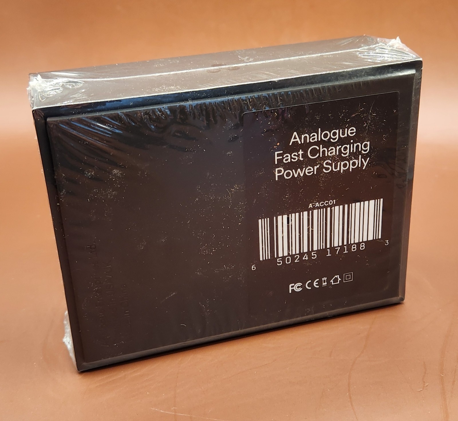 Analogue Pocket Black Console AP-C01-SE + Official Fast Charging Power Supply –