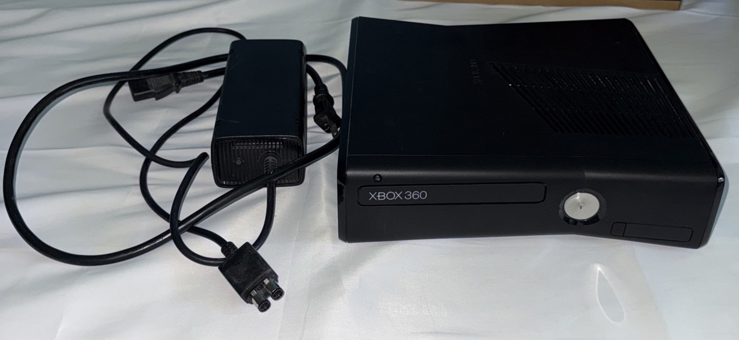 Microsoft Xbox 360 S 4GB Console – Black (1439) With Power Cable