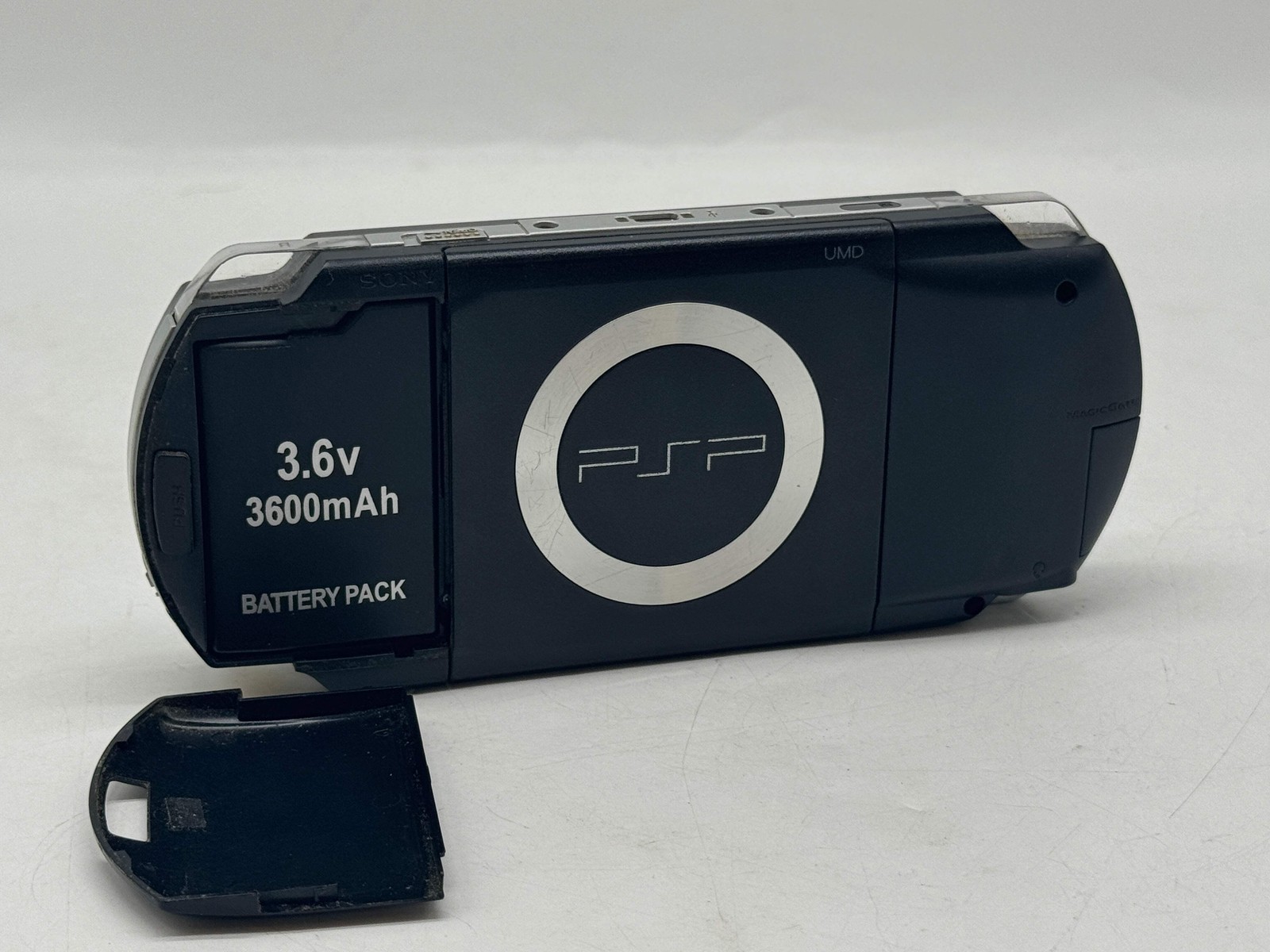 Sony PSP-1001 Handheld Console Black w/ Battery For Parts Repair