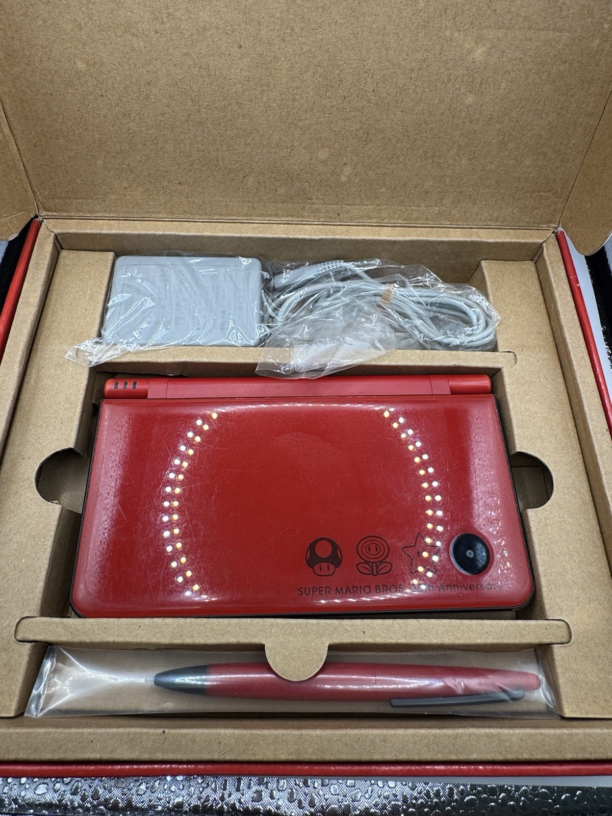*US SELLER* Nintendo DSi XL/LL Red Super Mario Bros 25th Anniversary Editon CIB
