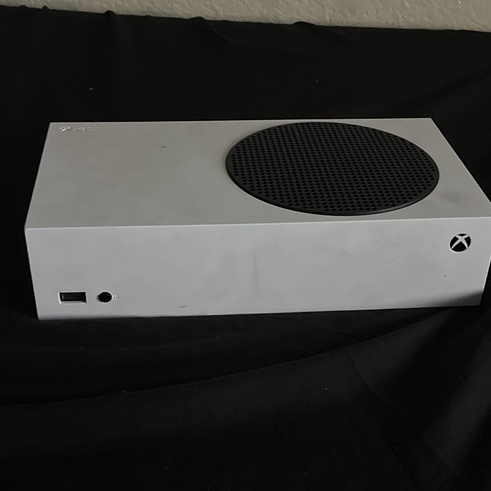 Microsoft Xbox Series S White Home Console 512GB 4K UHD Wi-Fi Region Free