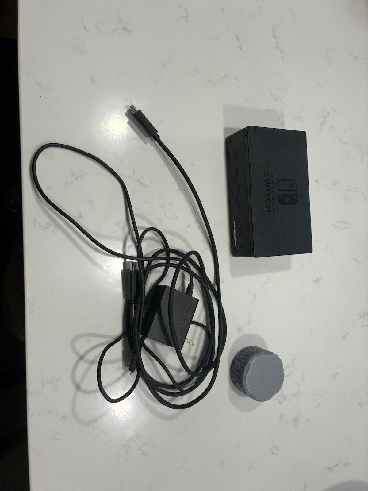 Nintendo Switch, Super Mario Bros.U Deluxe, Case, Port, Controller, and more