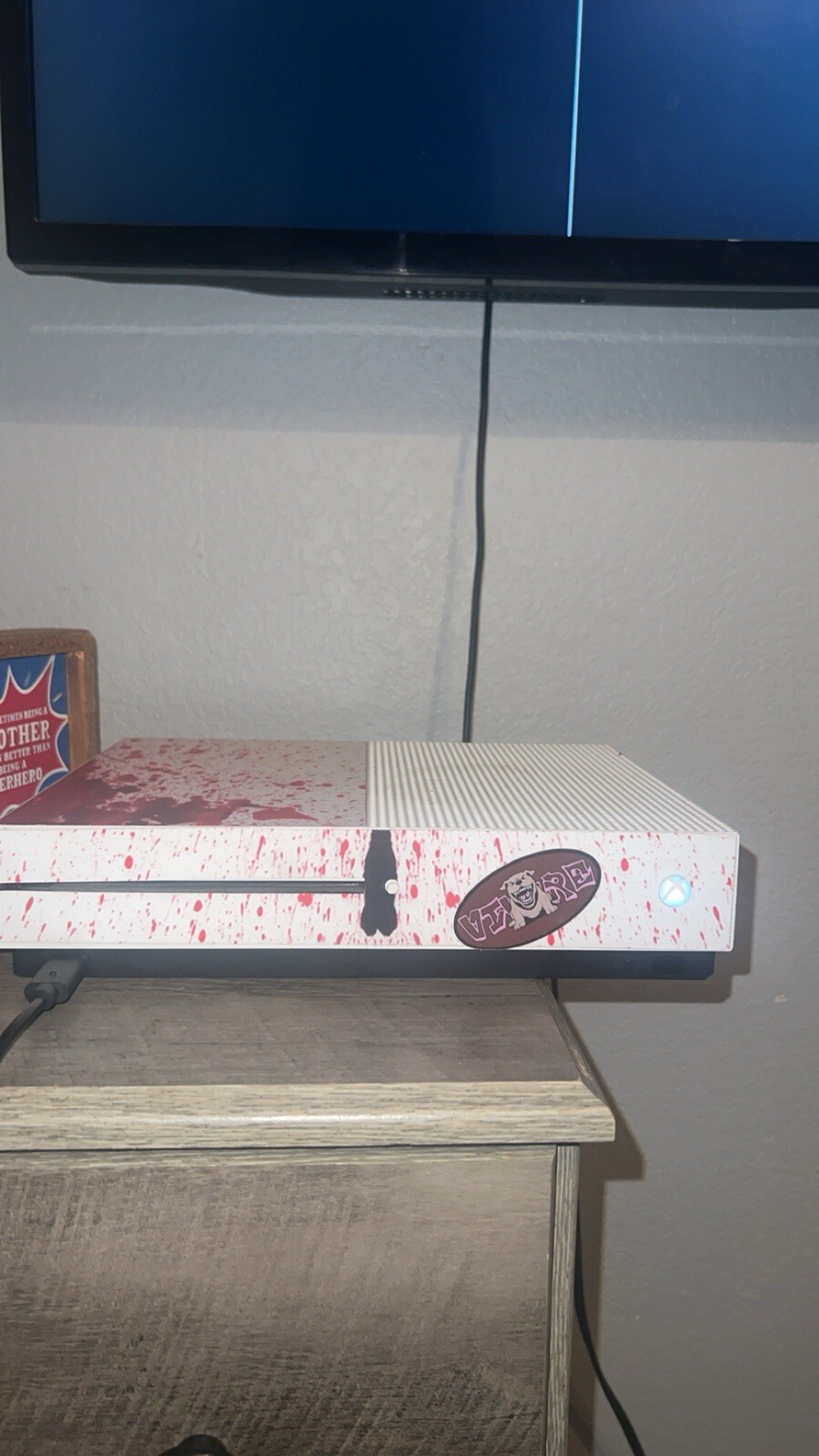 Excellent condition works perfectly fine, power cord not included