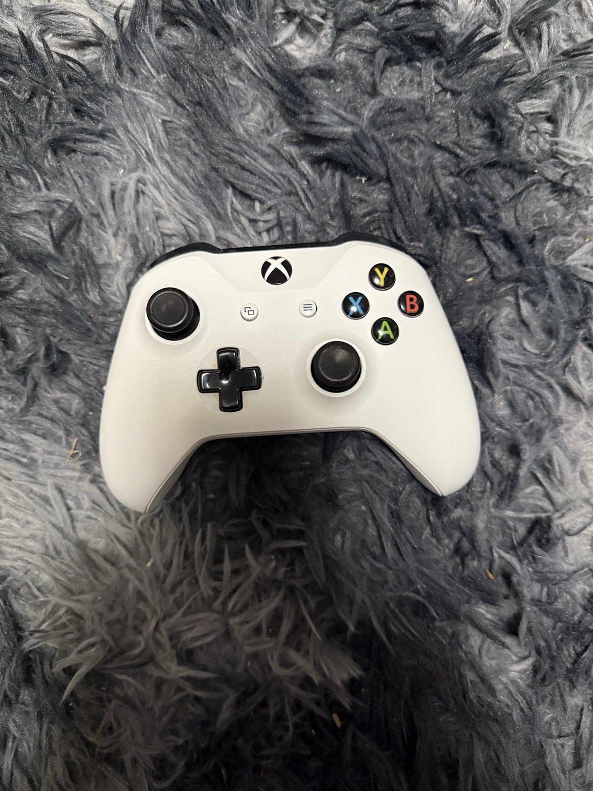 Microsoft Xbox One 500gb with Controller Power Cable No HDMI Cord