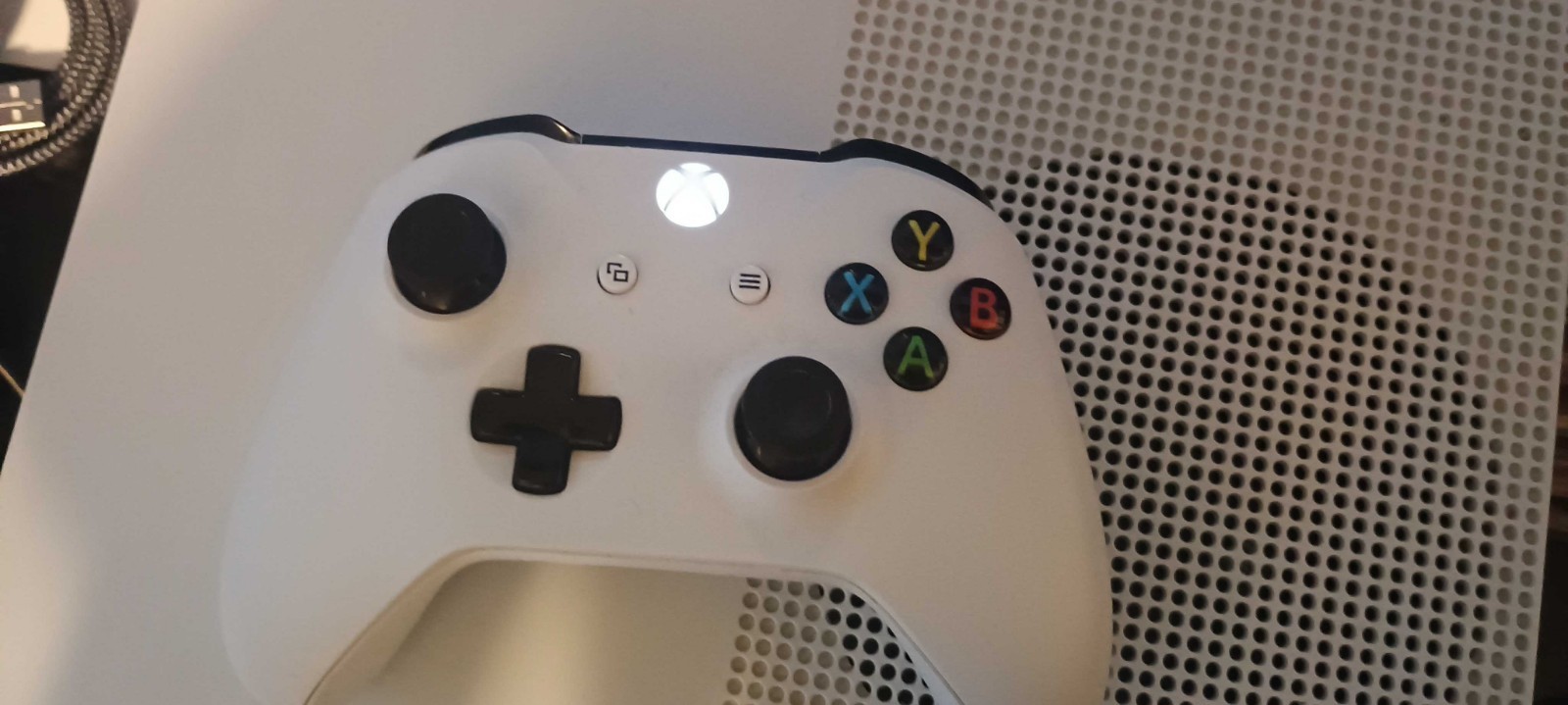Microsoft Xbox One S 1TB Console – White (9 Game Bundle + Controller!)
