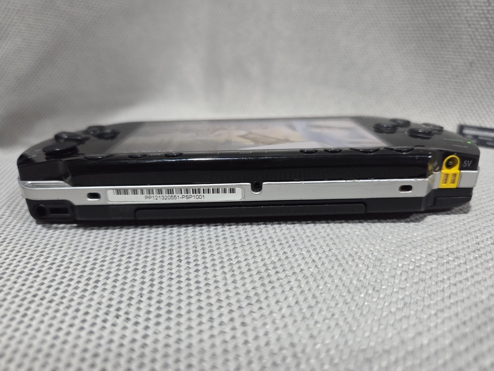 Sony PSP-1001 Black Handheld Console Wi-Fi With Charger And Memory Stick Tested