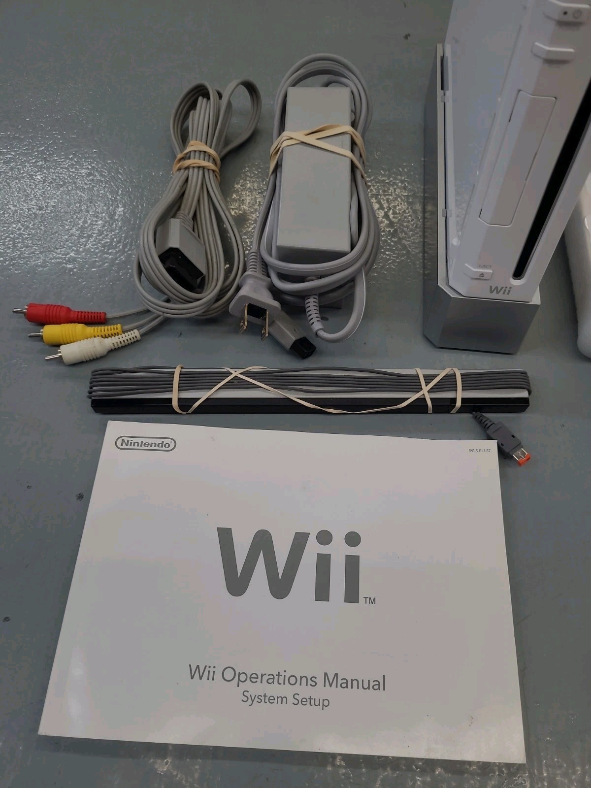 Nintendo Wii RVL-001 512 MB Home Console Bundle Tested Working