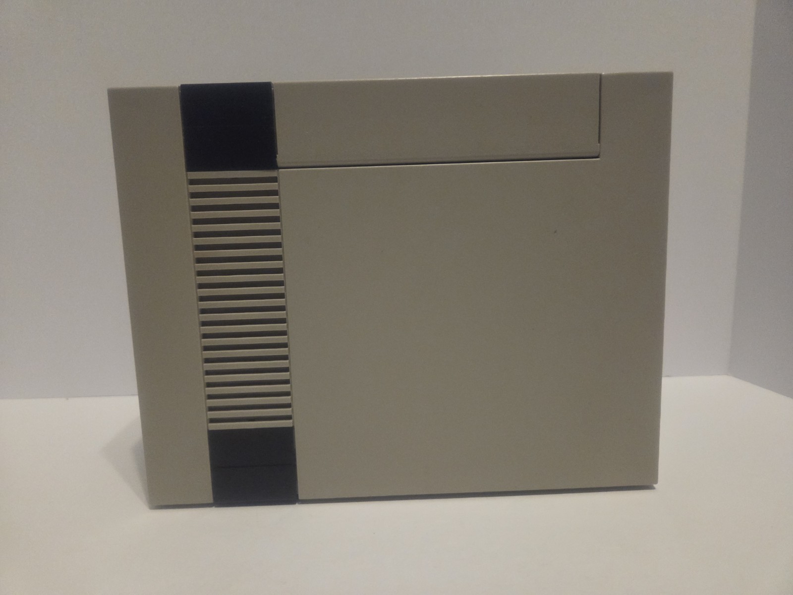Nintendo Entertainment System Action Set NES-001 NTSC-U/C Console w/ Controller…