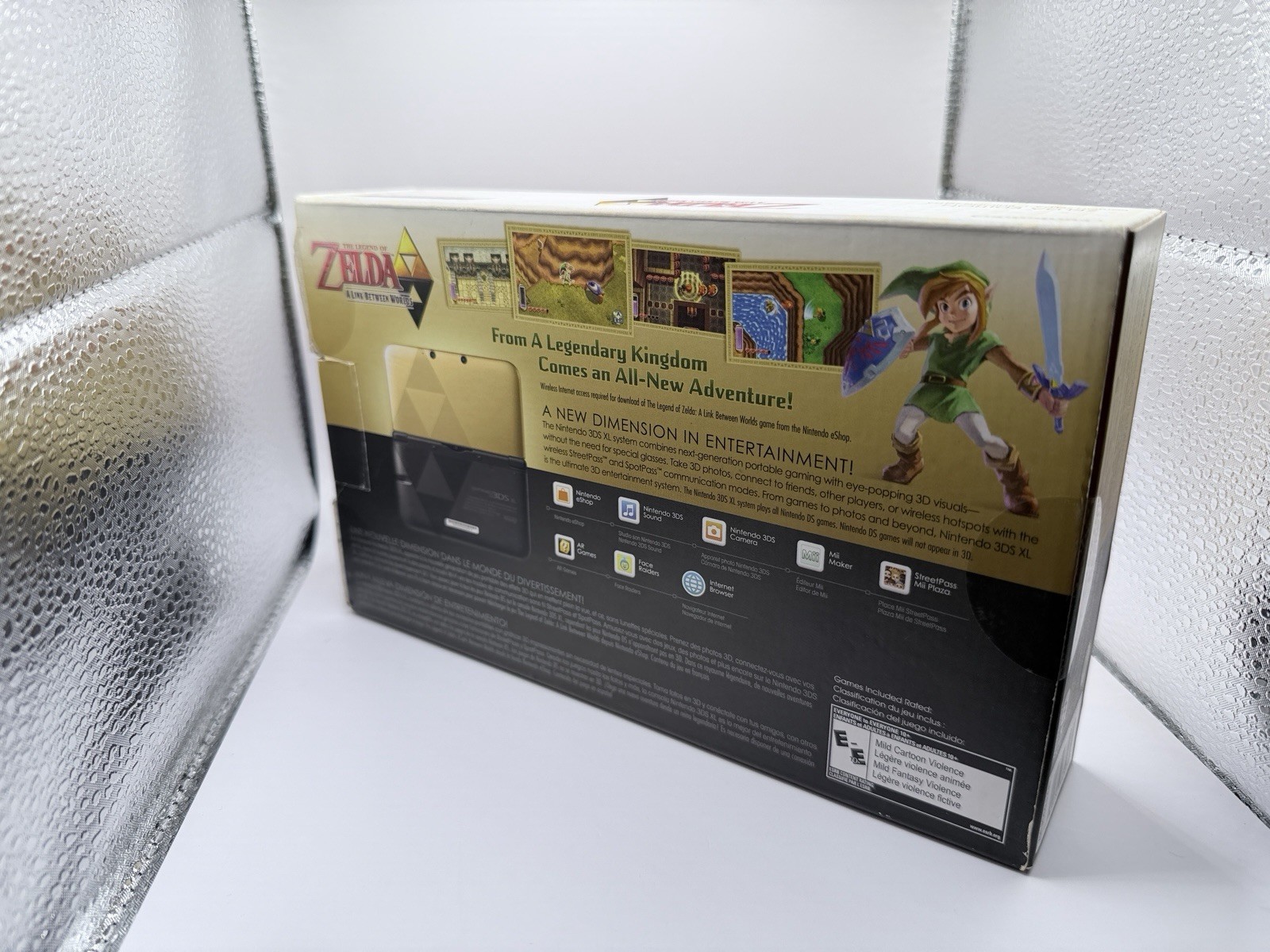 Nintendo 3DS XL Link Between Worlds Edition