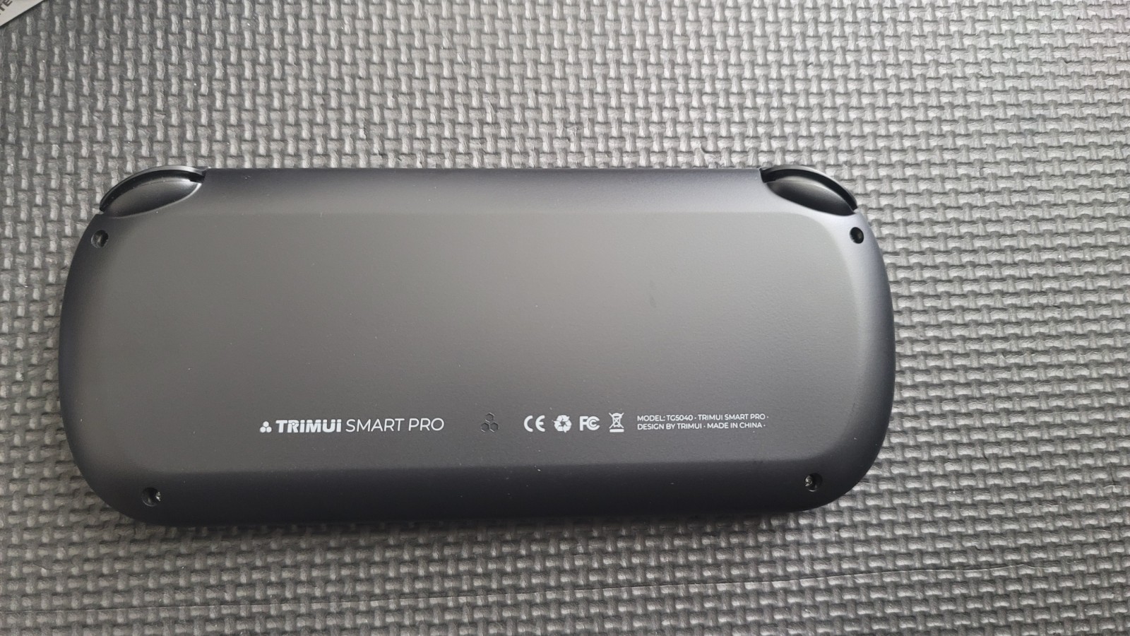 TRIMUI SMART PRO (BLACK) 64GB GM/OS (KNUILLI GLADIATOR 2 OS (1K GAMES) GXRG