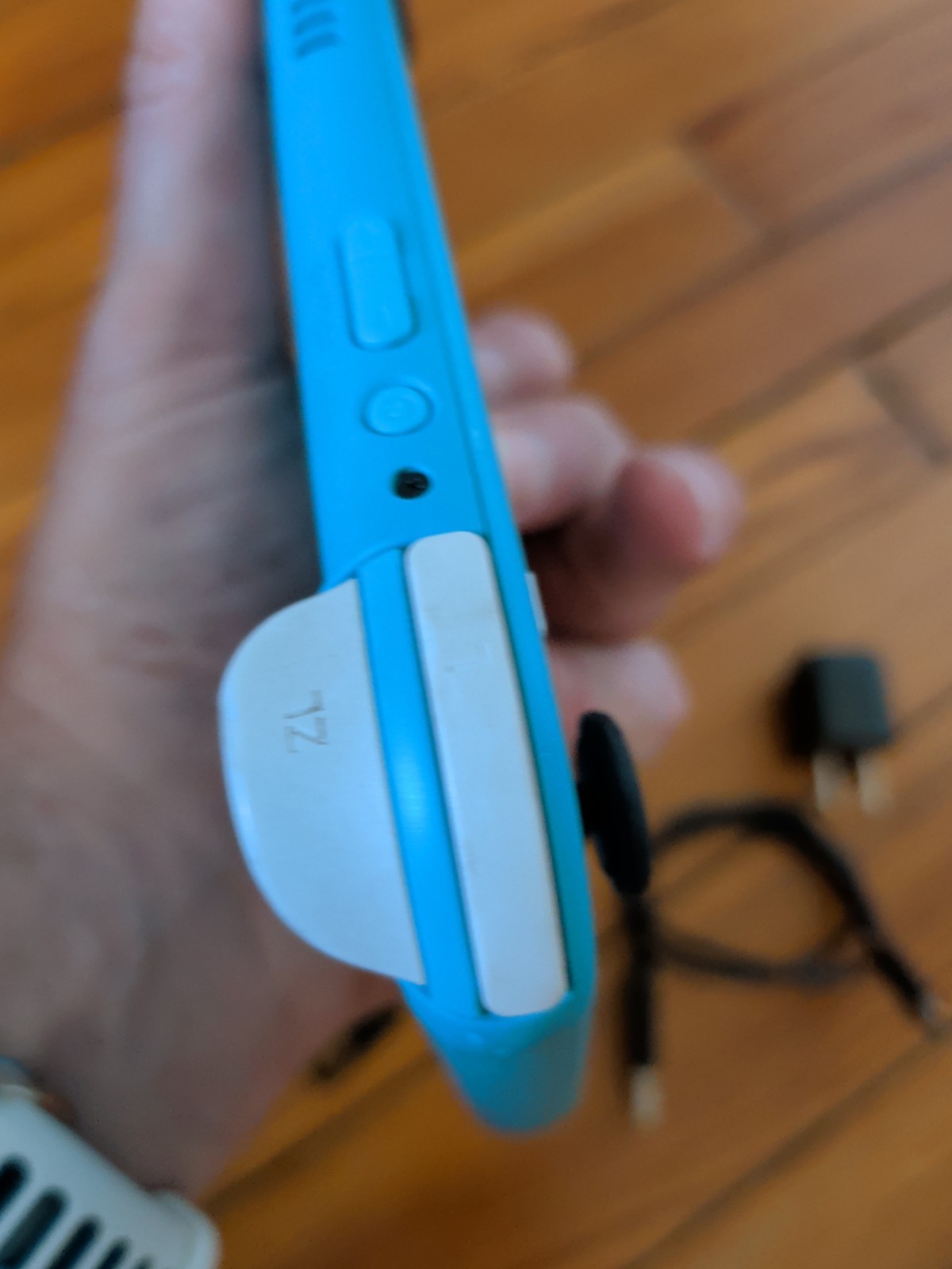 Nintendo Switch Lite Turquoise 32GB Console; Charger & Mario Odyssey Game – Fair