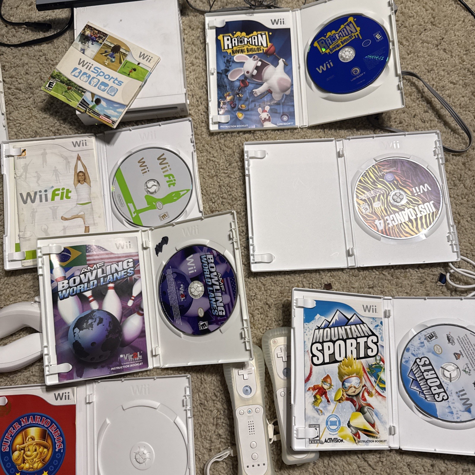 Nintendo Wii Bundle Tested Mario All-Stars Wii Sports 3 Remotes 9 Games