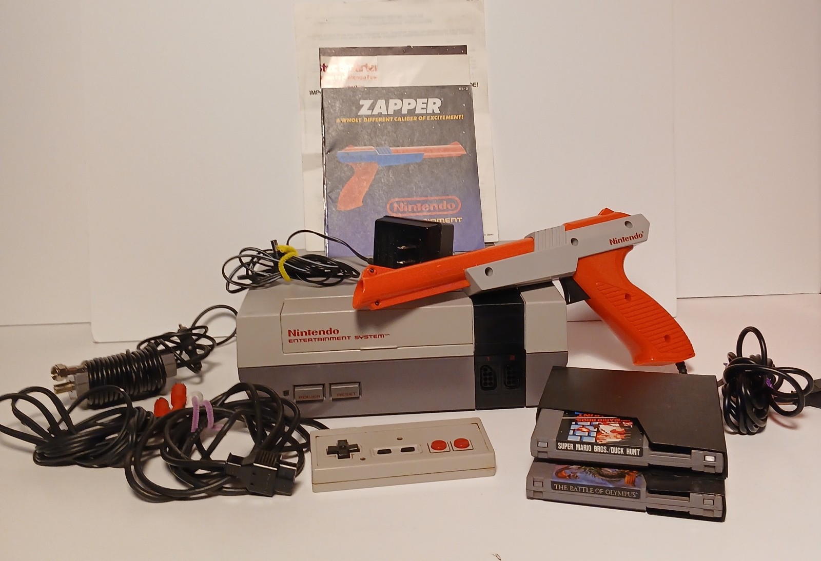 Nintendo NES Action Set w/ Console, 1 Controllers, Zapper, Cords, x2 Games