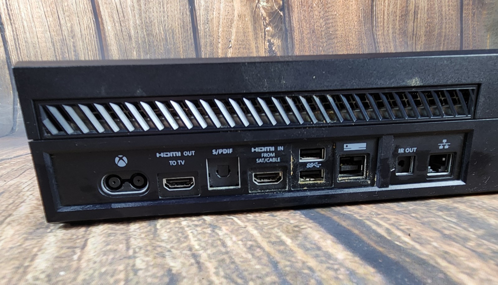 Microsoft Xbox One 1540 500GB Console System Bundle W/ Controller & 5 Games